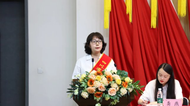 1782897813191448.png 先进基层党组织的决定》以及全省高校“